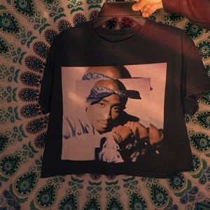 Tupac crop top🪐